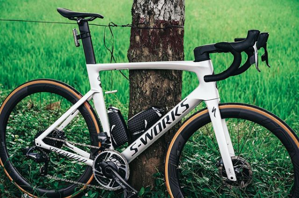 https://road.cc/wp-content/uploads/roadcc/S-Works Venge.png